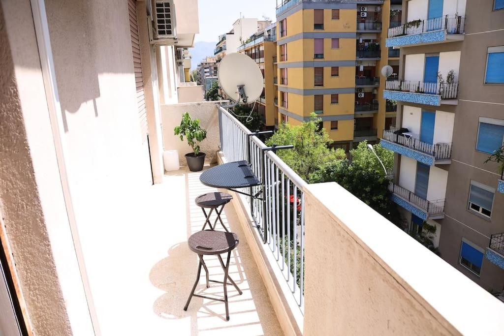 La Casa Del Maggiore, Tra Mare E Centro Apartment Palermo Exterior photo